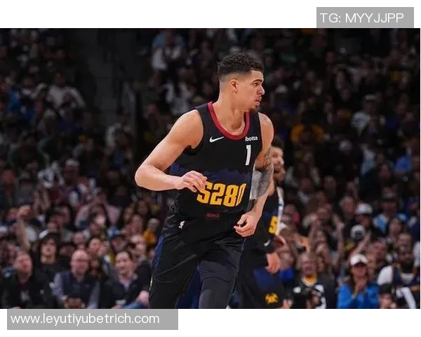 小波特高效表现15投12中独得30分4篮板5助攻3抢断令人赞叹不已