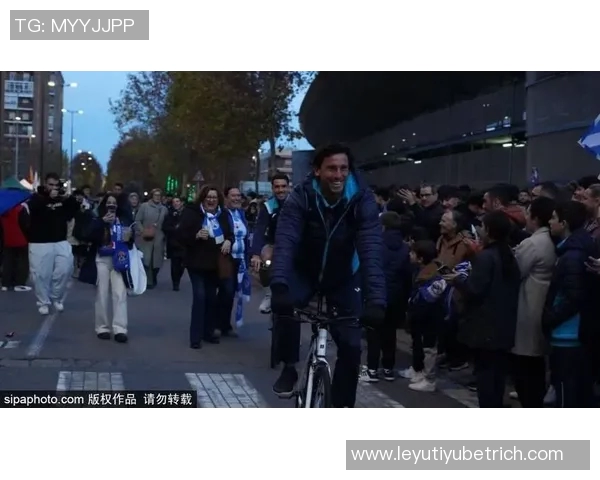 罗马诺确认马斯坦托诺冬窗不租借离队将继续成为球队重要一员 罗马诺确认马斯坦托诺冬窗不租借离队将继续成为球队重要一员