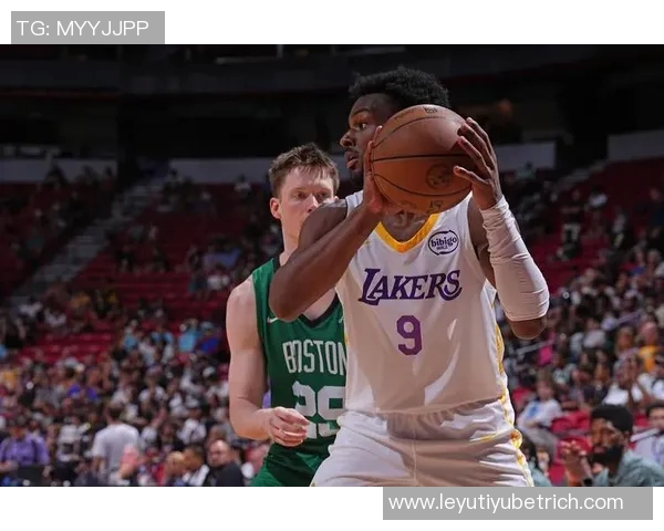 夸梅直言布朗尼在大学表现平平不及部分高中球员的潜力与实力